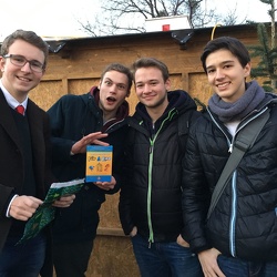 2015-12-22 Engerl Bengerl am Weihnachtsmarkt 8ORg