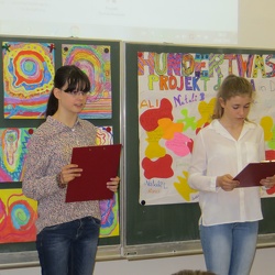 2016-06-14 Praesentation des Hundertwasser-Projekt-Buches fuer die Eltern der 2A