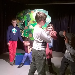 2017-02-24 Workshop der 2B im Theatermuseum - Antike Mythen und Legenden
